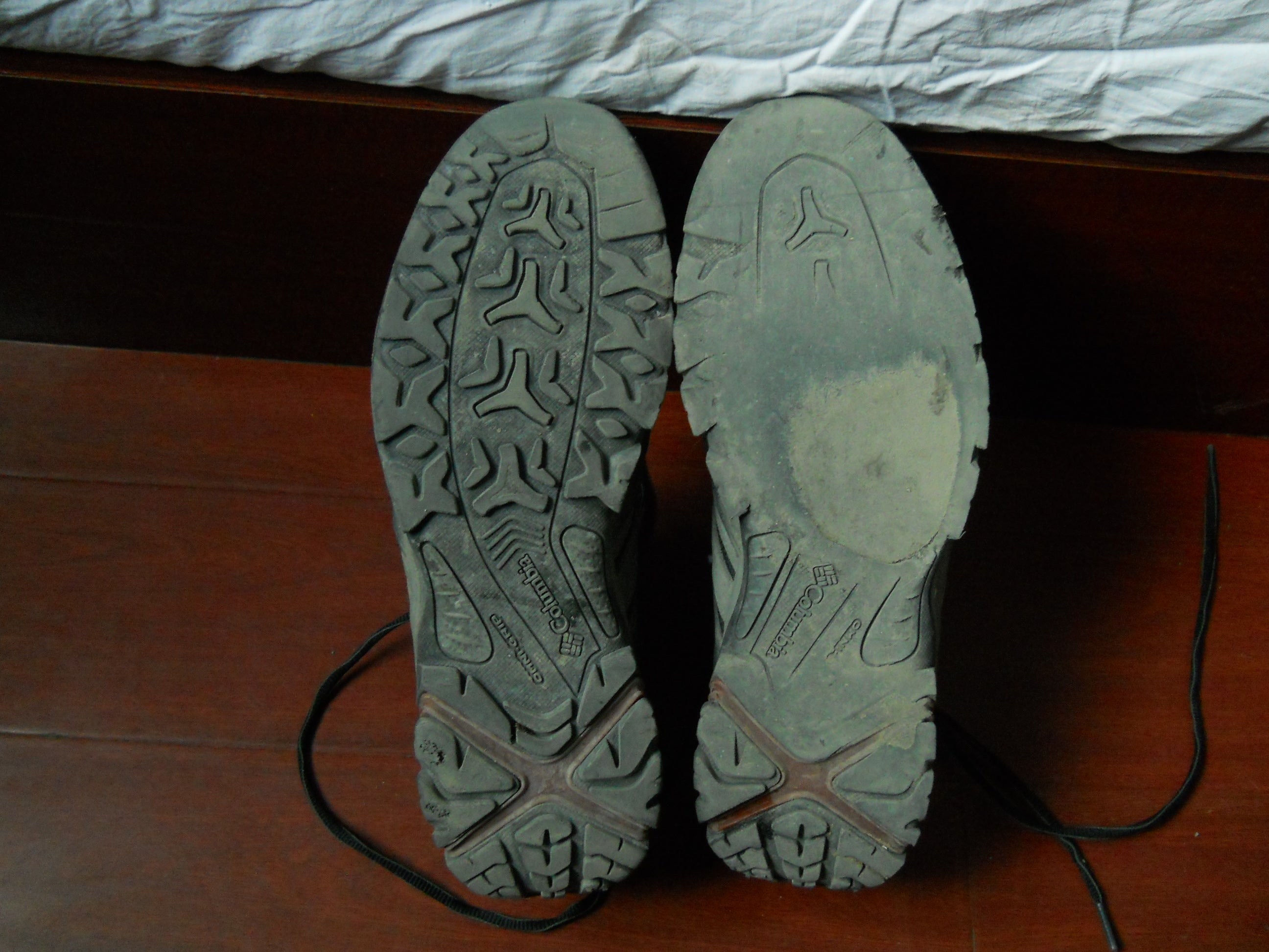 Massage, good foot wear, bad posture, difficulty walking, natural ways to improve walking, massage and back pain, posture, footwear, foot massage, leg massage, registered massage | NatCan Integrative Medical & Wellness Centre, Vaughan ON